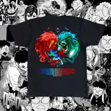 Remera negra con estampado en la espalda de personajes del manga Dandadan.