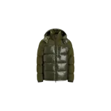 Campera puffer Polo Ralph Lauren modelo Gorham Down Jacket, color verde militar, con diseño combinado en acabado mate y brillante, capucha desmontable y bolsillos laterales con cierre.