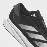 Championes de running Adidas Adizero SL 2, color negro con tres franjas laterales blancas y detalles en gris oscuro en el talón. Cuentan con una suela gruesa de amortiguación blanca.