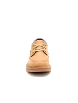 Zapato de cuero nubuck marca Caterpillar modelo Colorado Boat Lo, color tostado, con cordones y suela gruesa track de goma.