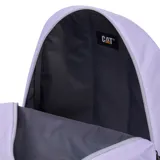 Mochila unisex color lila con base negra, bolsillo frontal con cierre, compartimento principal con cierre, bolsillos laterales de malla y presillas frontales para accesorios. Las correas de los hombros son ajustables y transpirables.