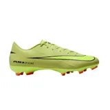 Championes de fútbol Nike Zoom Mercurial Vapor 16, color verde lima con detalles en negro y tapones en color naranja. Diseño aerodinámico con tecnología Air Zoom para mayor amortiguación.