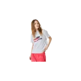 Remera oversize gris melange con estampa frontal gráfica multicolor de estilo industrial y automovilístico.