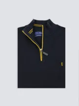 Buzo de hilo punto piqué azul marino con medio cierre frontal y detalles en amarillo en el cuello y la cremallera, y pequeño bordado en el pecho.