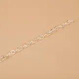 Cadena de eslabones tipo forcé fabricada en plata 925, con diseño clásico y acabado brillante.