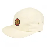 Gorro tipo five panel color blanco, con parche circular frontal que presenta el logo de Santa Cruz en rojo y amarillo. Diseño de visera plana y estructura de cinco paneles.