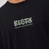 Remera de manga corta negra con estampado del logo de Rusty en el pecho.
