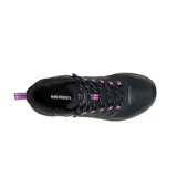 Bota de trekking Merrell modelo Speed Strike 2 Mid, de diseño atlético e impermeable. Presenta una combinación de malla y cuero sintético en color negro con detalles en violeta. Cuenta con suela de goma de alta tracción, cuello acolchado y cierre mediante cordones.