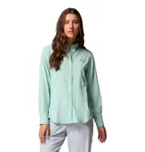 Camisa de manga larga Columbia modelo Tamiami II LS Shirt, de color verde menta, con tecnología Omni-Shade y Omni-Wick, cuello camisero, cierre frontal de botones y bolsillo en el pecho con solapa.