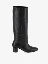 Bota Sontag alta de cuero vacuno negro con tacón de madera y suela de cuero.