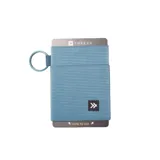 Billetera elástica celeste con logo de la marca y llavero.