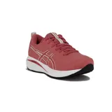 Championes de running Asics Gel-Excite 10 para mujer, en color rosado con detalles en blanco. Cuentan con capellada de malla transpirable, entresuela con tecnología AmpliFoam y suela de goma.