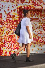 Botas Chelsea Blundstone modelo 510, confeccionadas en cuero premium aceitado de color negro. Presentan elásticos laterales negros, tiradores en la parte superior y suela de TPU duradera con sistema de absorción de impactos.