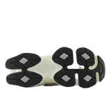 Championes urbanos New Balance modelo 9060, con diseño robusto y moderno en tonos rosados y crema. Presentan una combinación de gamuza y malla en el exterior, con la icónica letra N en los laterales y una suela gruesa con tecnología de amortiguación.