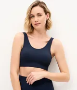 Top deportivo Get Over color azul marino, de diseño seamless, con escote en U, breteles anchos y tejido acanalado sin costuras.