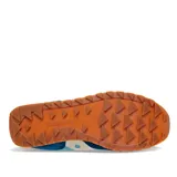 Championes Saucony Jazz 81 de hombre, color celeste y azul marino, con detalles en beige. Confeccionados en gamuza y malla, con suela de goma color caramelo.