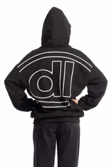 Canguro negro de corte holgado con capucha y bolsillo tipo canguro.