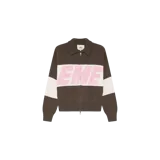 Cardigan de punto con cierre frontal y cuello tipo polo, en color marrón con una franja horizontal ancha en blanco y rosa que incluye el nombre de la marca en el pecho.