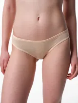 Bombacha de tiro medio confeccionada en tejido punto rib acanalado, con ribetes elásticos en cintura y piernas para un ajuste cómodo.