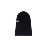 Balaclava de punto acanalado en color negro, con etiqueta blanca lateral con el logotipo de la marca.