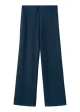 Pantalón de punto de corte recto y tiro alto, con cintura elástica y diseño fluido. Presenta una caída amplia y cómoda, ideal para un look sofisticado y relajado.