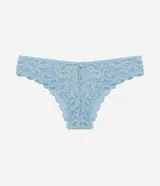 Bombacha bikini Lov confeccionada en encaje rústico con textura floral, de laterales anchos y cintura elástica con aplique de moño y dije colgante.