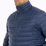 Campera azul acolchada con cierre frontal, cuello alto y bolsillos laterales y en el pecho con cierre.
