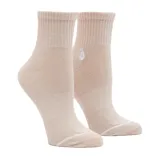 Pack de tres pares de medias tipo crew (tobilleras altas) de mezcla de algodón. Incluye un par blanco con logo amarillo, un par beige/rosa pálido con logo blanco y un par negro con logo blanco en la planta del pie.