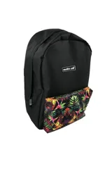 Mochila negra con bolsillo frontal estampado con motivos florales y logo de la marca Motor Oil.
