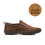 Zapato casual de cuero color marrón, tipo slip-on, con elásticos laterales, costuras reforzadas y suela de goma texturizada.