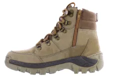 Botas de estilo montañista Miss Carol, color beige, con cordones bicolores, cuello acolchado y suela de goma dentada con relieve.