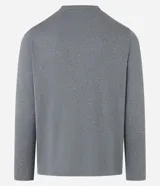 Remera deportiva de manga larga para hombre, color gris melange, con cuello redondo y tecnología dry con protección UV.