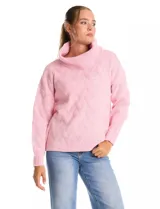 Buzo de punto grueso con textura en relieve, de cuello volcado y mangas largas con hombros caídos. Presenta puños y ruedo con terminación en rib.