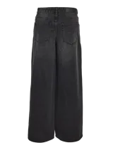 Jean de corte wide leg con tiro medio, confeccionado en denim de color negro. Presenta un diseño clásico de cinco bolsillos, cierre frontal con botón y cremallera, y pernera ancha.