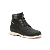 Bota de caña media Caterpillar modelo Charli, confeccionada en cuero nobuk texturizado color negro. Presenta cuello acolchado en tejido gris, cierre con cordones, entresuela blanca de EVA y suela de goma dentada con detalles en color caramelo.