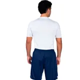 Remera térmica deportiva Umbro de manga corta, color blanco, con cuello redondo y ajuste ceñido al cuerpo. Presenta el logo de la marca bordado en el pecho.