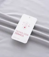Remera térmica de manga larga Get Over, con cuello redondo y diseño con recortes laterales. Confeccionada en tejido con tecnología Peach Touch de tacto suave.