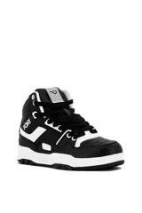 Zapatillas de caña alta Pony modelo M-100 II, en combinación de color negro y blanco, con cordones negros, suela de goma blanca y detalles de la marca en el lateral.