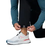 Pantalón largo Columbia modelo Roc Tech 5 Pant, color negro, de corte recto y diseño funcional con bolsillos y tecnología repelente al agua.