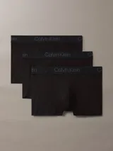 Pack de tres bóxers ajustados negros Calvin Klein Ultra Soft Modal, confeccionados en modal suave y elástico, con cinturilla elástica con logo grabado y dobladillo vuelto.