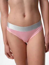 Bombacha tipo colaless de algodón, con cintura elástica ancha en color plateado y cuerpo en color rosado.