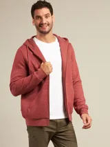 Canguro con capucha color ladrillo, con cierre frontal y bolsillos tipo canguro.