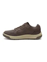 Sneakers Caterpillar de hombre, modelo Apa Cush, color marrón confeccionados en cuero y gamuza con entresuela de EVA beige y suela de goma.