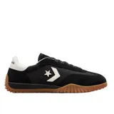 Championes Converse Run Star Trainer Ox negros con detalles en blanco y suela de goma color caramelo.