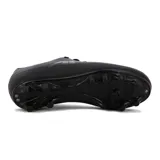 Championes de fútbol Austral color negro, con tapones en la suela.