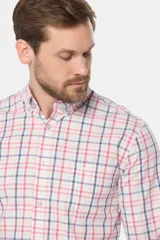 Camisa de manga larga con estampado a cuadros, corte regular y logo bordado.