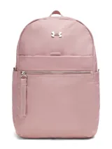 Mochila Under Armour Studio Campus de diseño ligero y resistente al agua. Cuenta con compartimento para portátil, bolsillo frontal con cremallera extragrande, bolsillos laterales para botellas y correas ergonómicas ajustables. Presenta un acabado en color rosado con logotipo metálico en relieve.