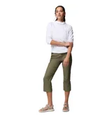 Remera de manga larga Columbia color blanco, con capucha, tecnología Omni-Shade y Omni-Wick, ideal para actividades al aire libre. Presenta orificios para los pulgares en los puños y calce cómodo.