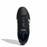 Championes Adidas modelo Grand Court Base 3.0, de estilo urbano y diseño clásico. Presentan un exterior de cuero sintético en color negro con las icónicas tres rayas laterales en color blanco y suela de goma blanca con relieve de la marca.