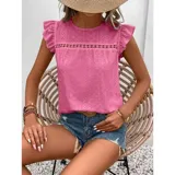 Blusa de tela broderie color negro, con cuello redondo, mangas cortas con volados y detalle de calado horizontal en la parte superior del pecho.